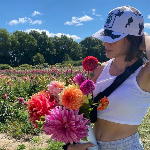 Meet your Posher, Camille - Picture 1 of 1